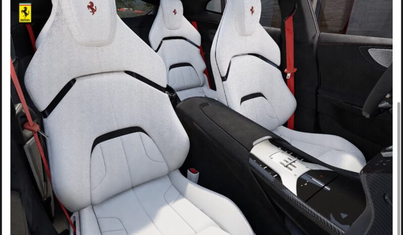 
								FERRARI PUROSANGUE full									